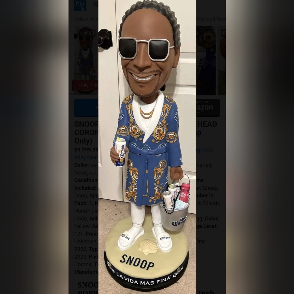 Snoop Dogg Bobblehead (43 Inches tall)